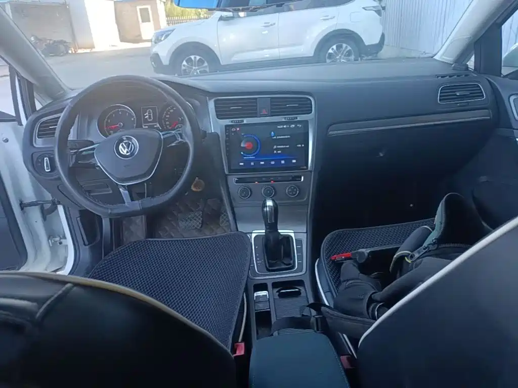 Volkswagen Golf — миниатюра 10