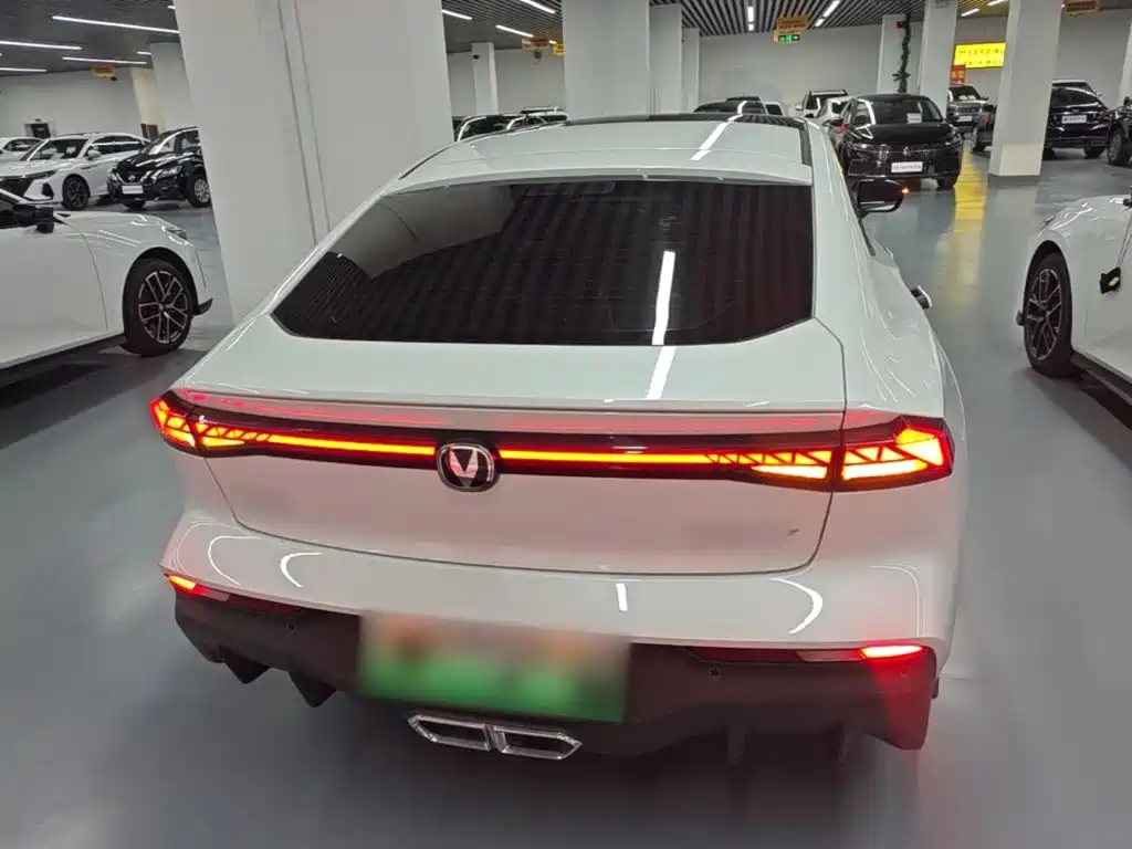 Changan UNI-V iDD — миниатюра 6