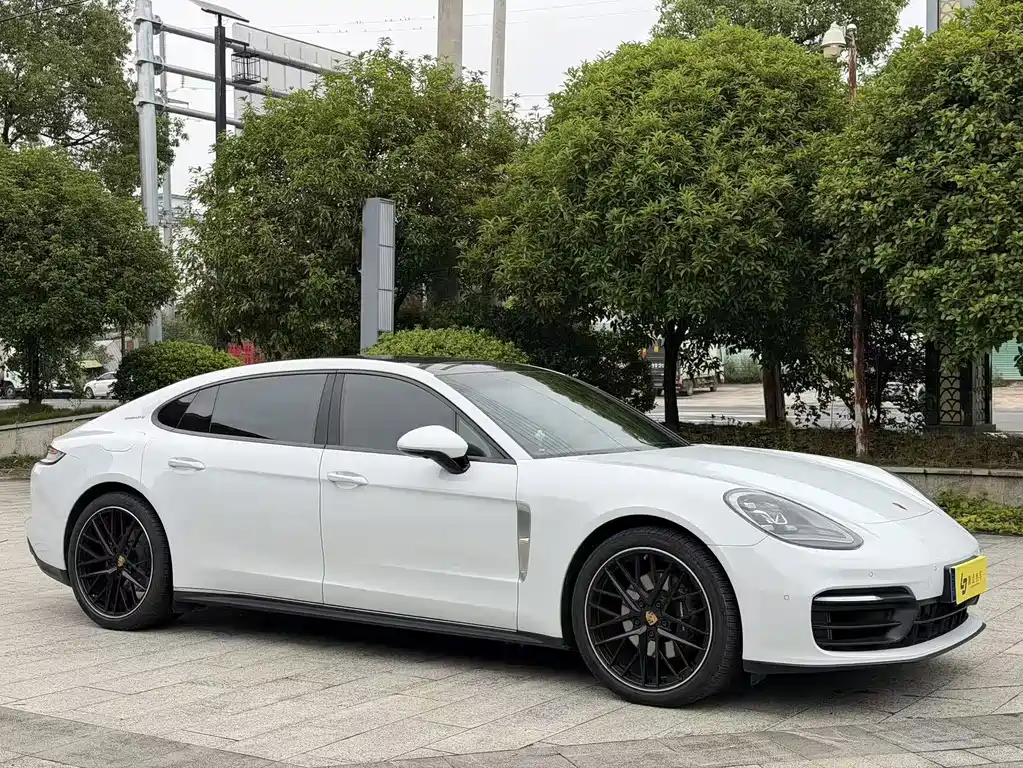 Porsche Panamera — миниатюра 3
