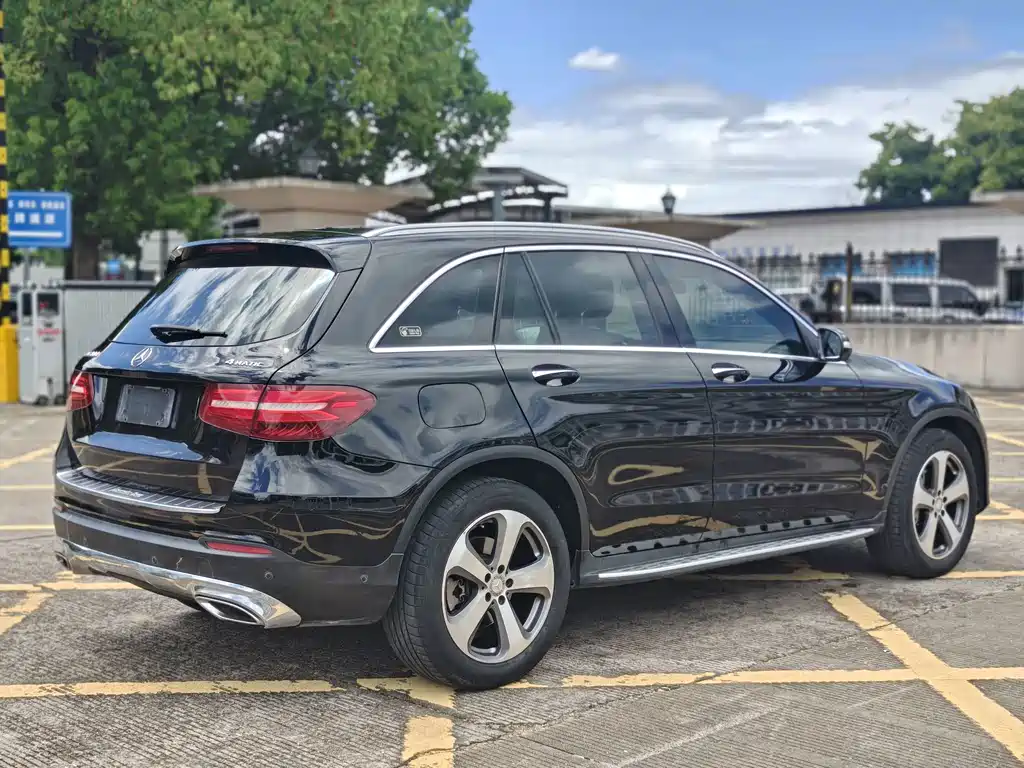 Mercedes-Benz GLC — миниатюра 12