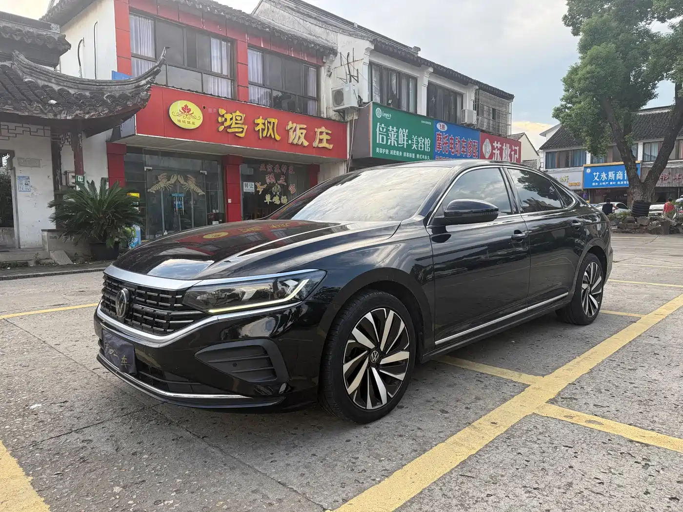 帕萨特 2024款 380TSI 龙腾版 2024
