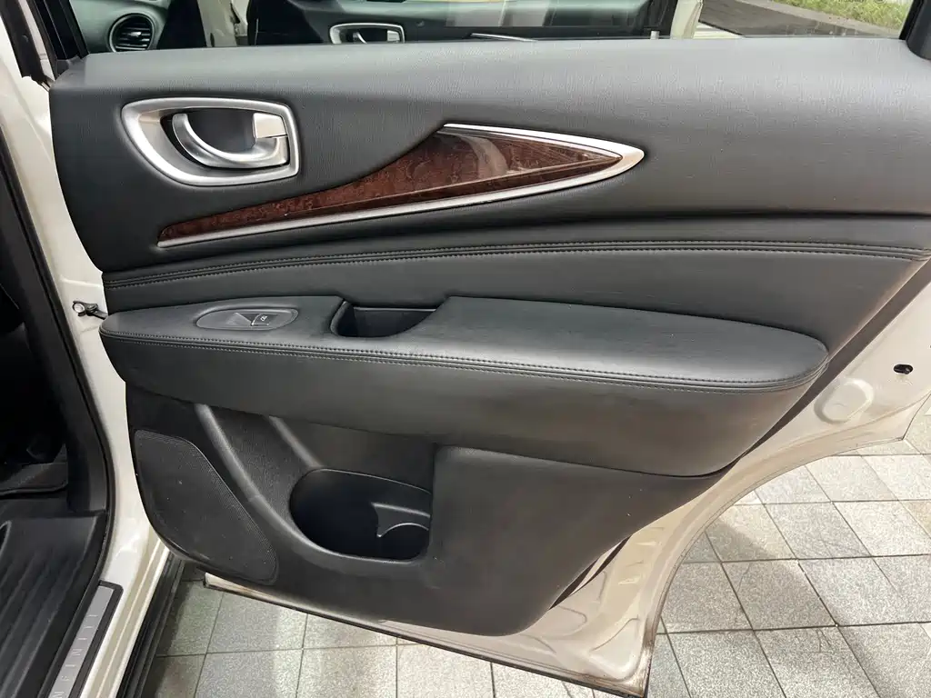 Infiniti JX — миниатюра 24