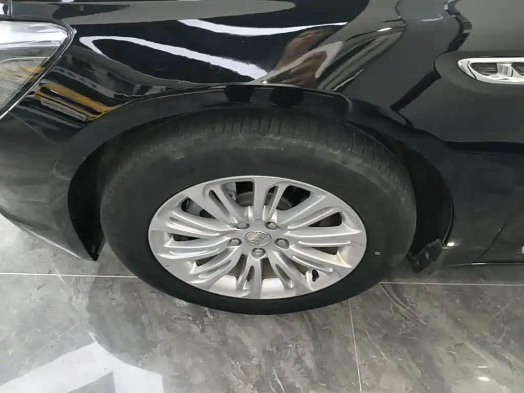 Buick LaCrosse — миниатюра 23