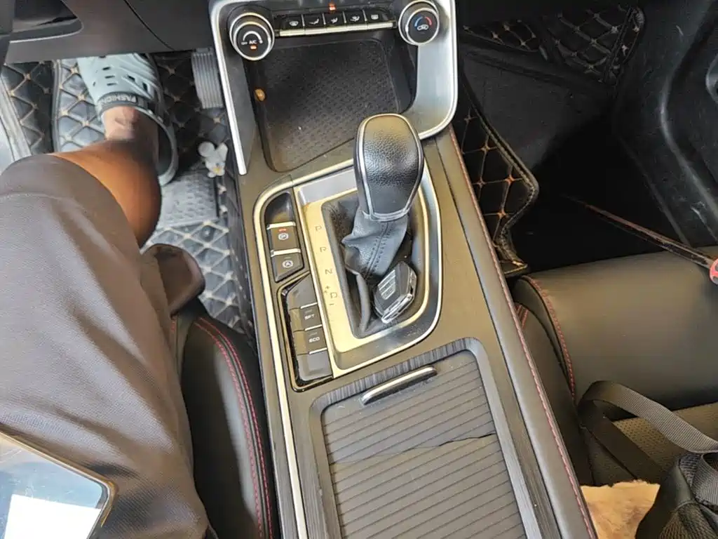 Geely Emgrand — миниатюра 14