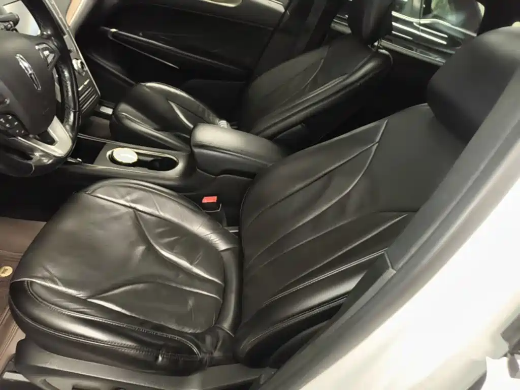 Lincoln MKC — миниатюра 15