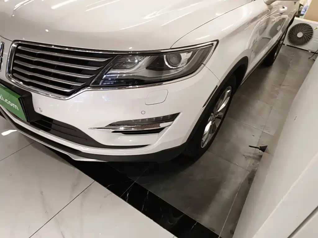 Lincoln MKC — миниатюра 24