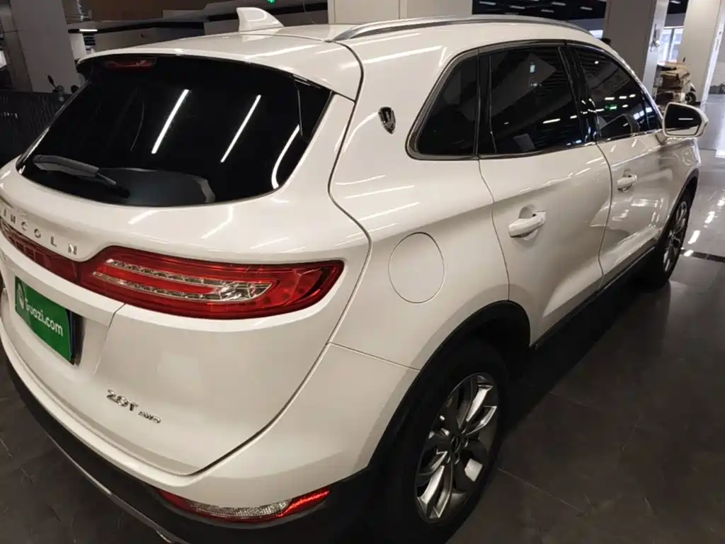 Lincoln MKC — миниатюра 7