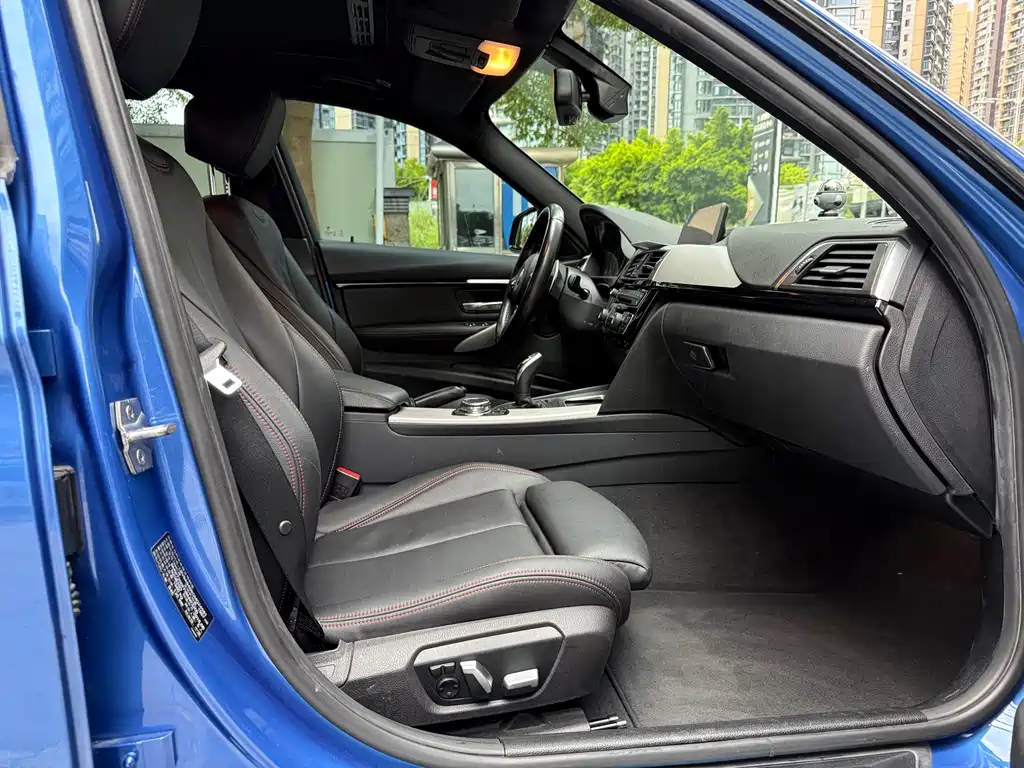 BMW 3 Series — миниатюра 12