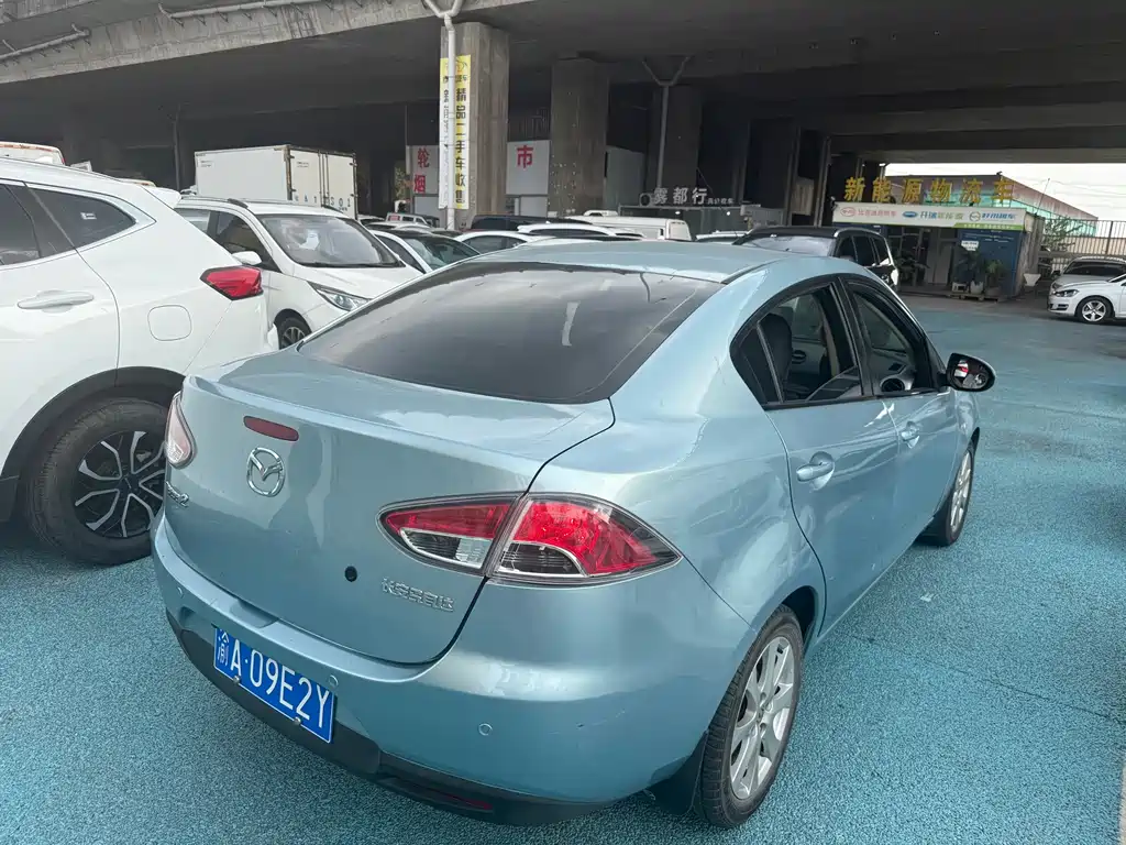 Mazda 2 — миниатюра 3