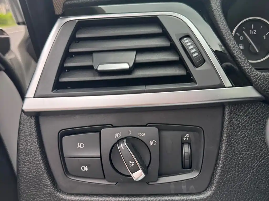 BMW 3 Series — миниатюра 9