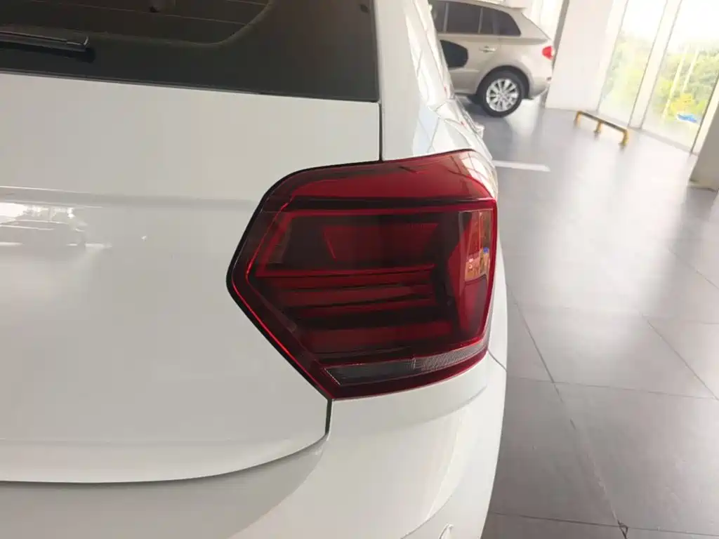 Volkswagen Polo — миниатюра 8