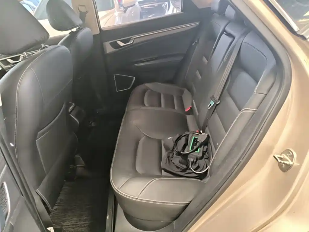 Geely Emgrand GS — миниатюра 17