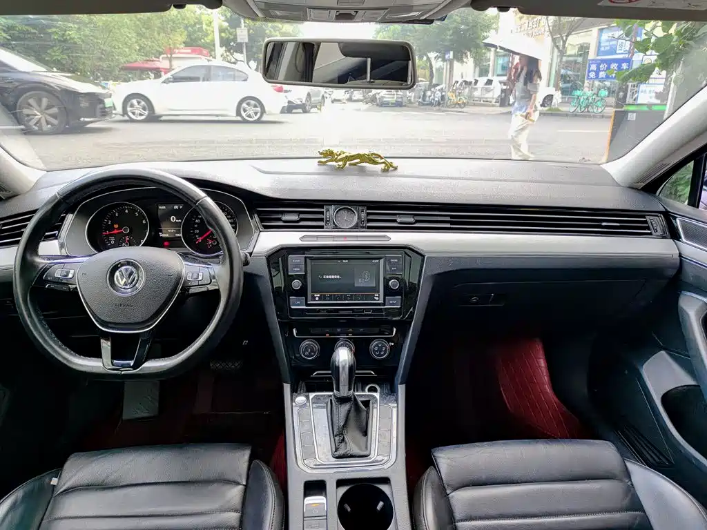 Volkswagen Magotan 2018 330TSI DSG Lead