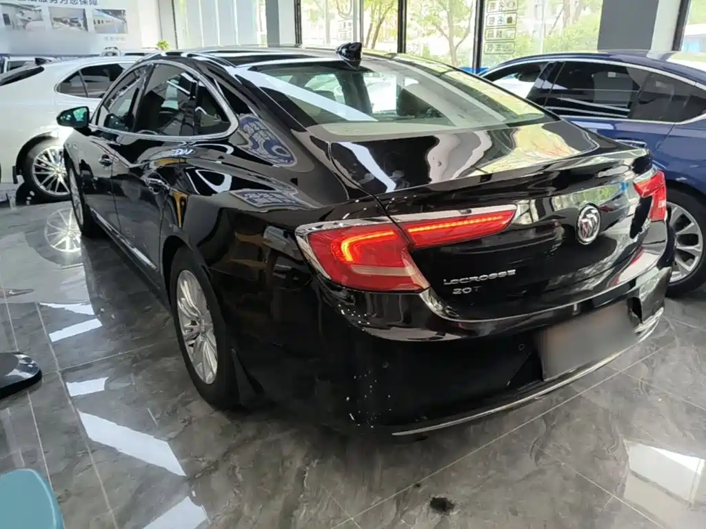 Buick LaCrosse — миниатюра 5