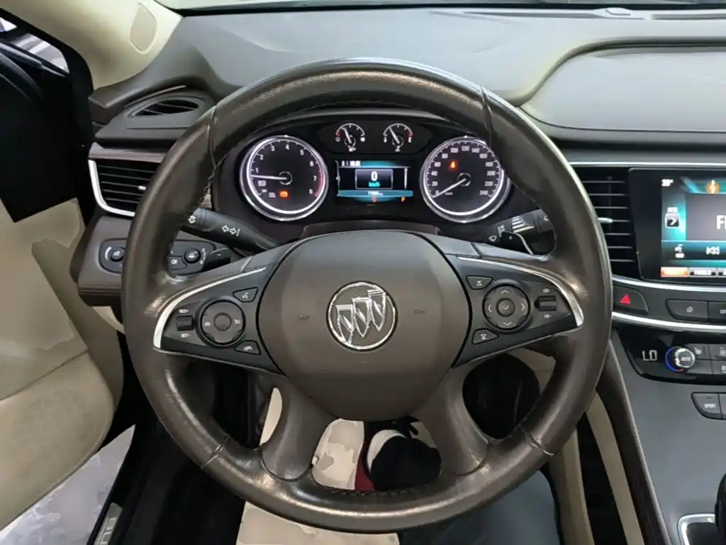 Buick LaCrosse — миниатюра 11
