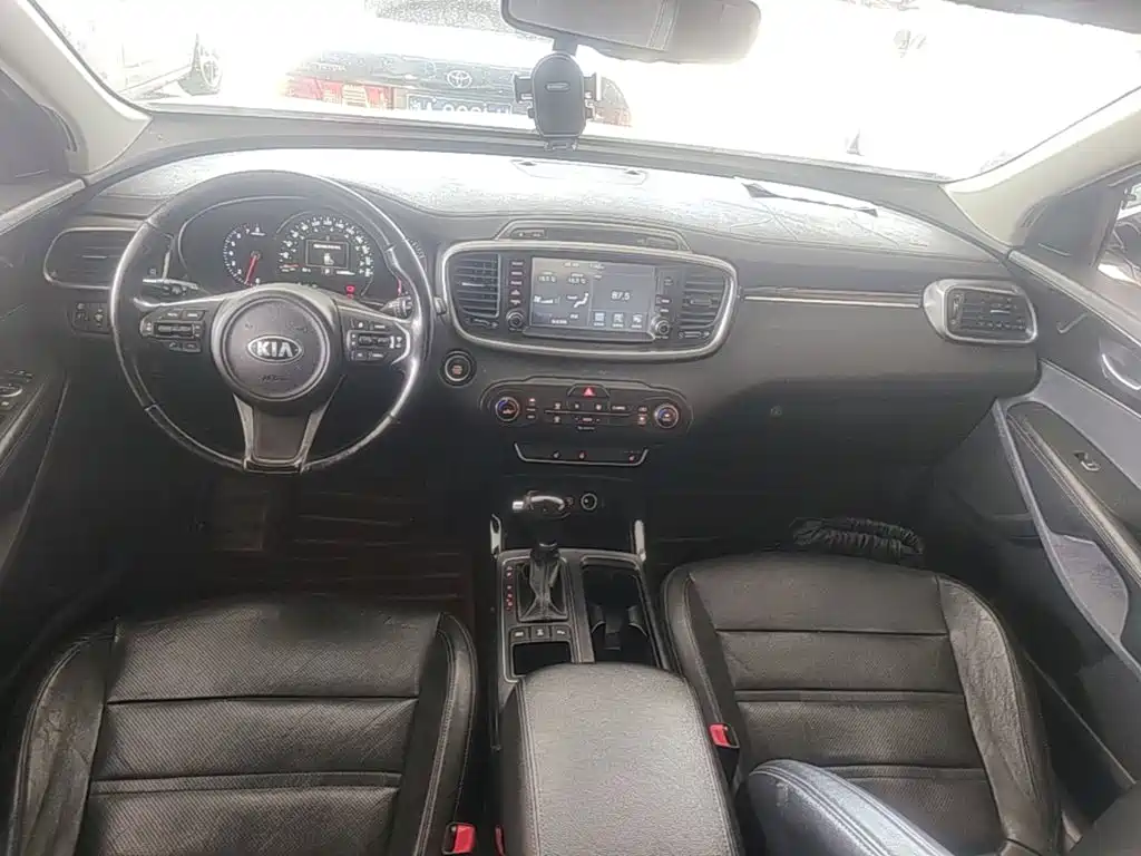 Kia Sorento — миниатюра 10