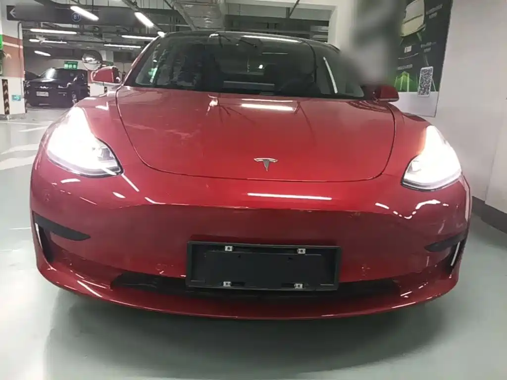 Tesla Model 3 — миниатюра 3