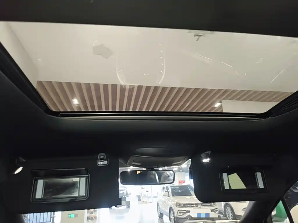 Lincoln MKC — миниатюра 18
