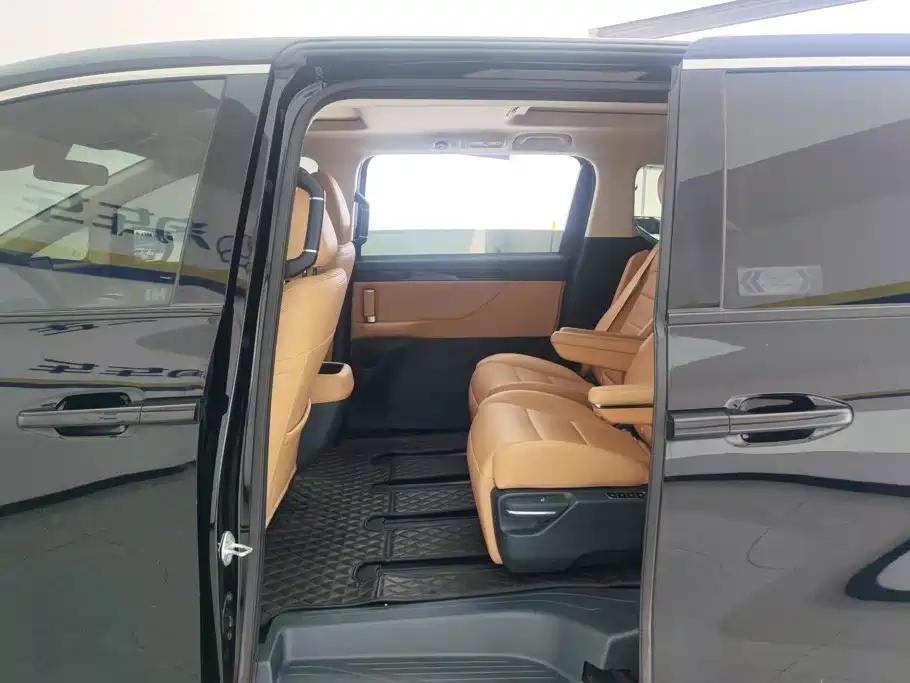 GAC Motor 传祺E8 PHEV — миниатюра 11