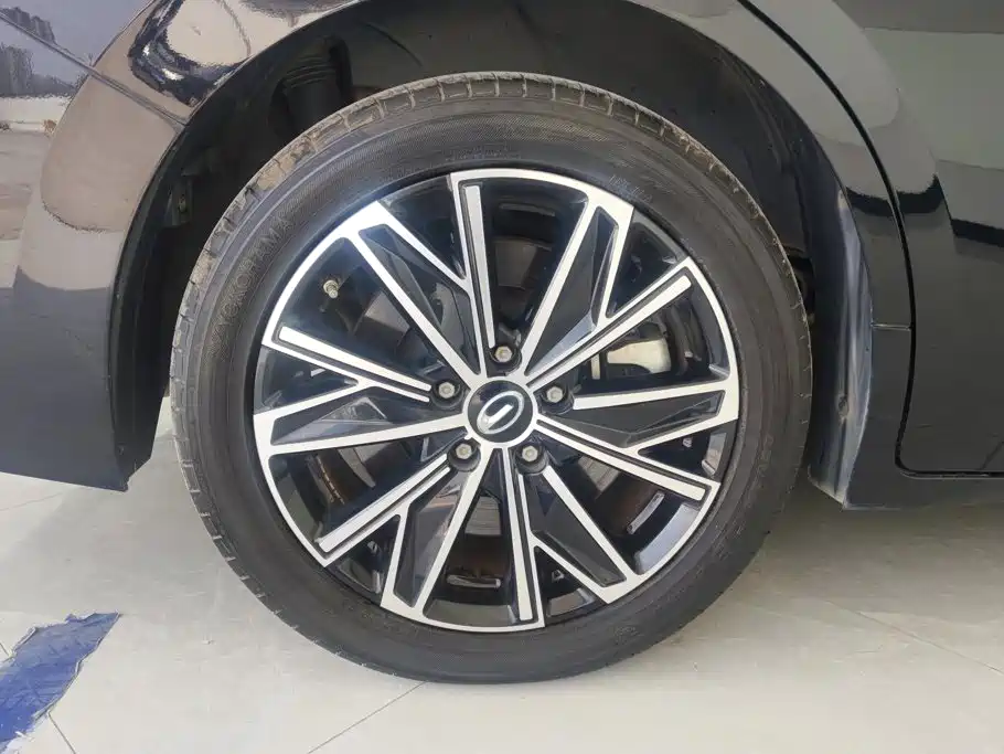 GAC Motor 传祺E8 PHEV — миниатюра 6
