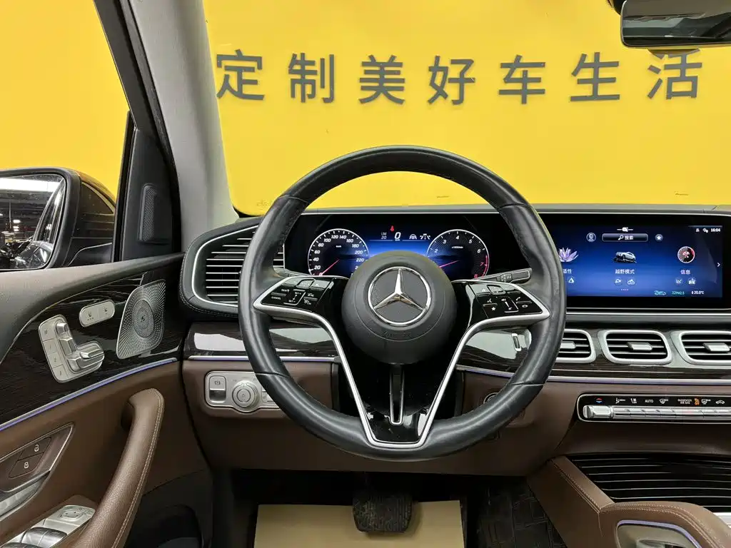 Mercedes-Benz GLE (Import) — миниатюра 31