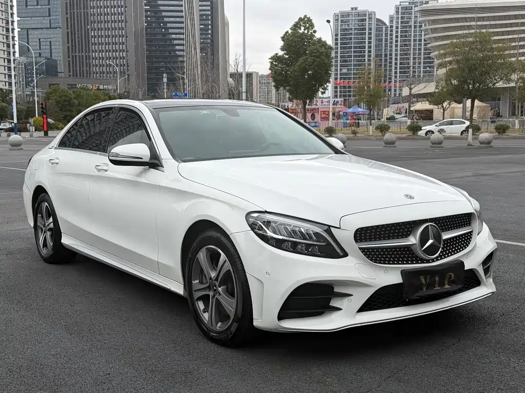 Mercedes-Benz C-Class — миниатюра 3