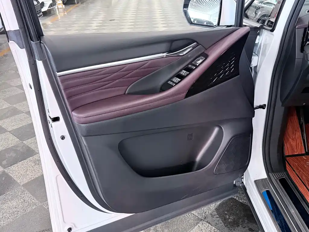 GAC Motor Trumpchi M8 — миниатюра 10