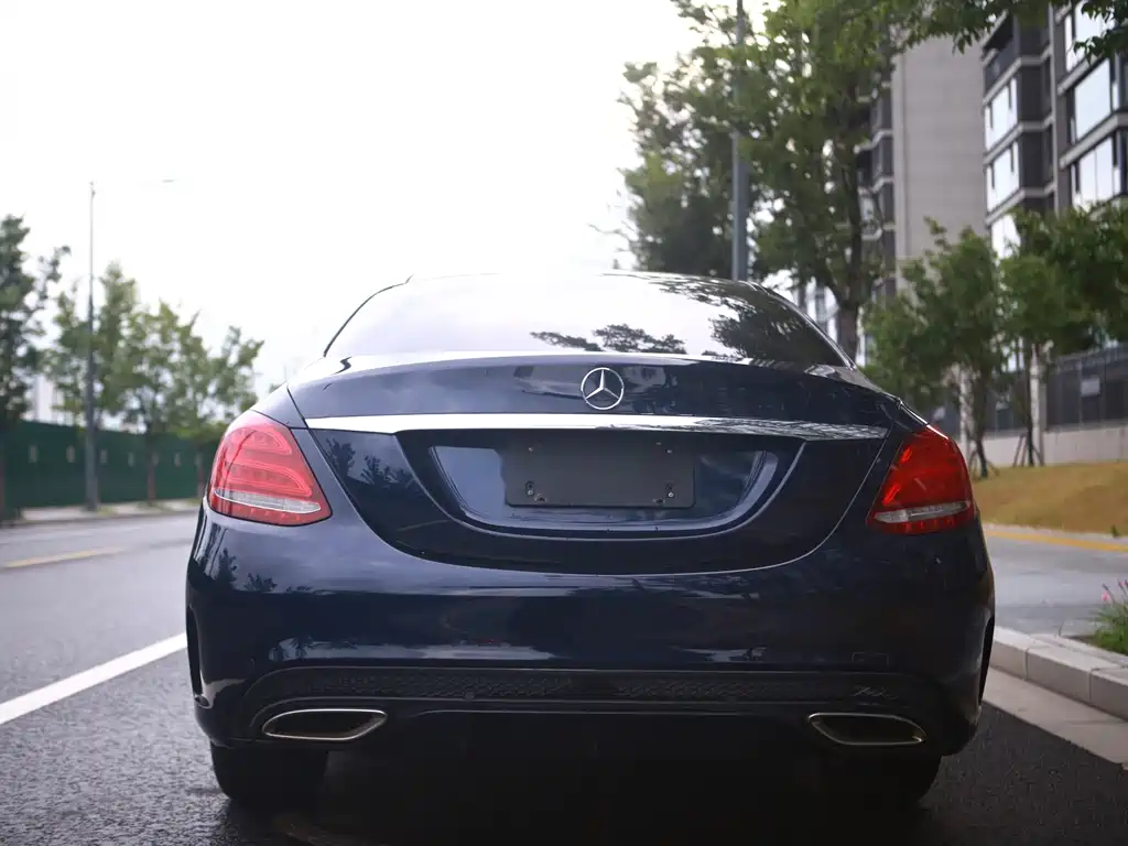 Mercedes-Benz C-Class — миниатюра 6