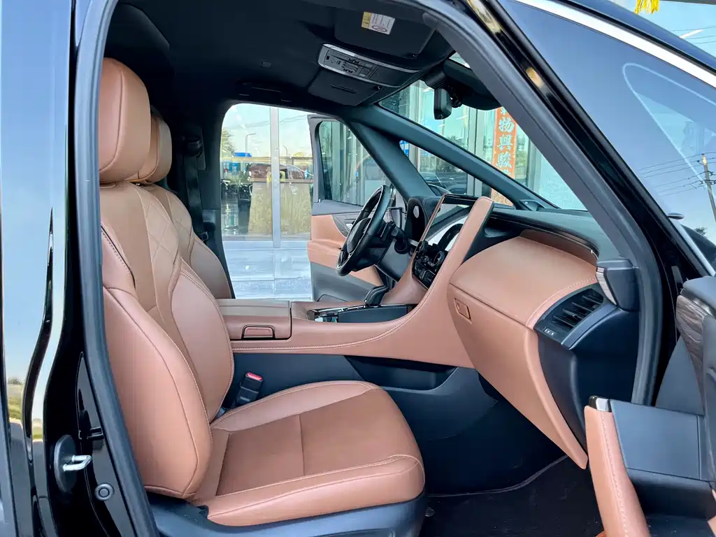 Toyota Vellfire — миниатюра 7