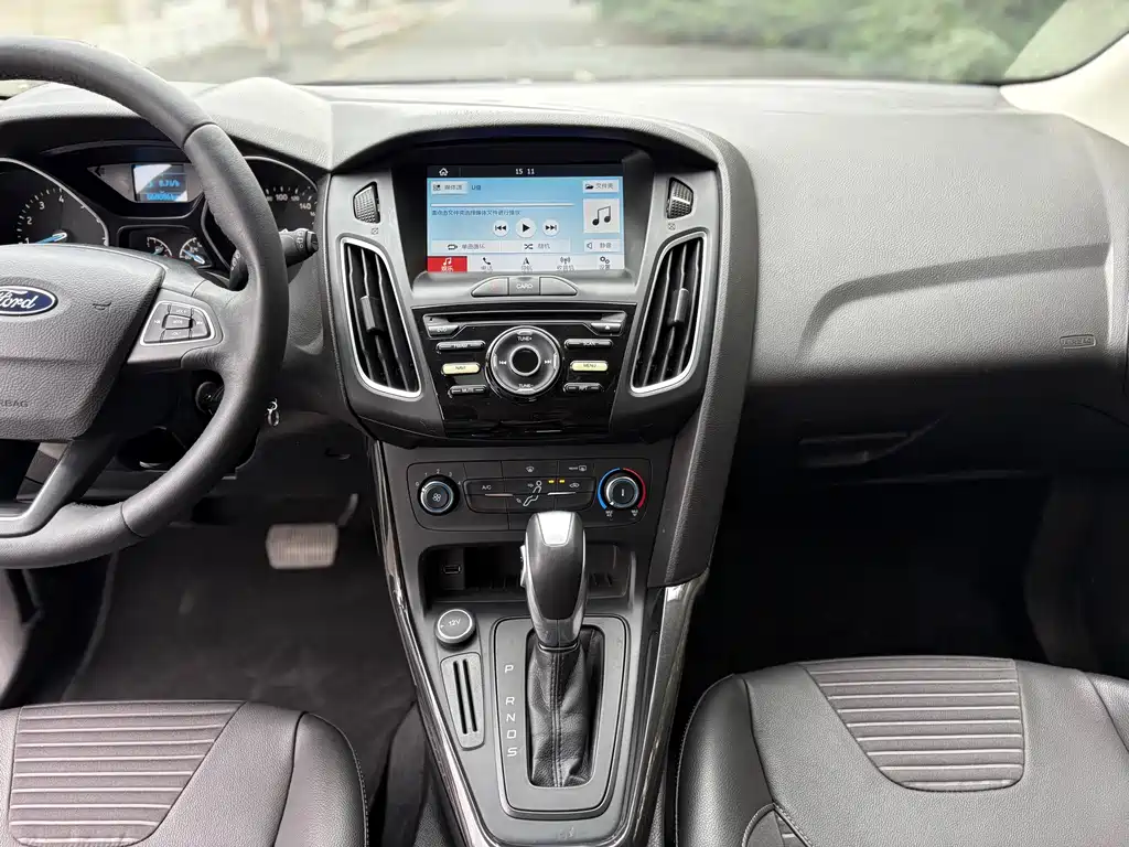 Ford Focus — миниатюра 12