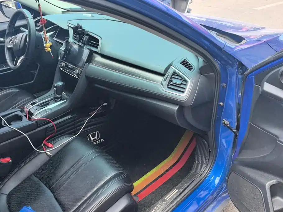 Honda Civic — миниатюра 8