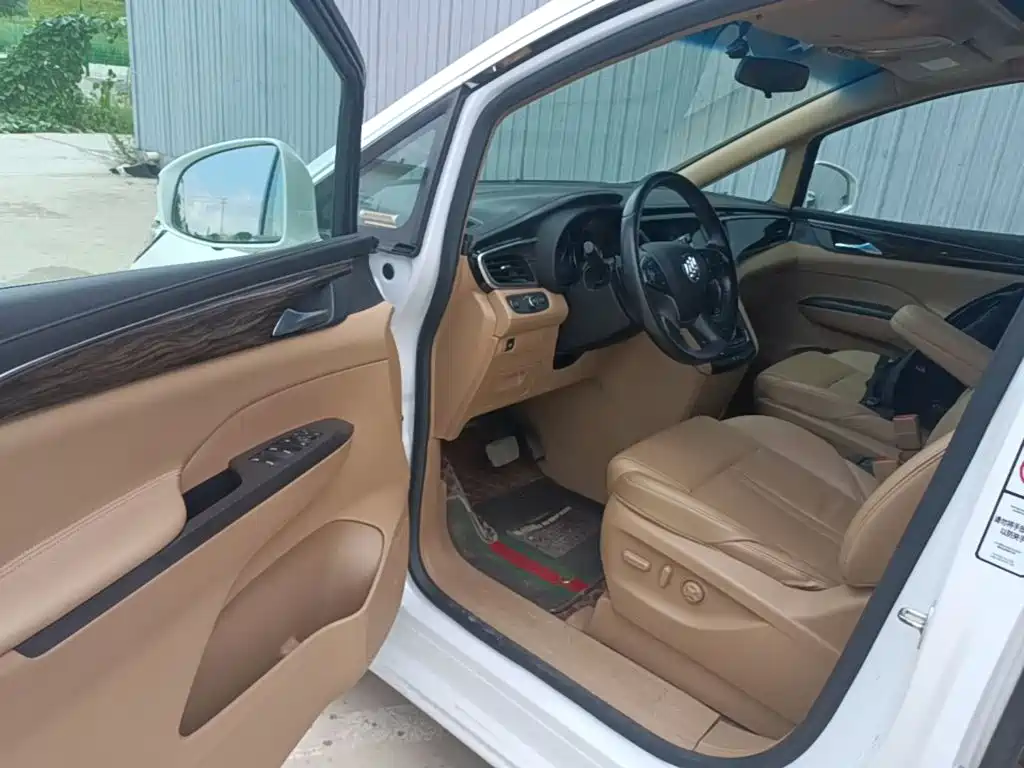 Buick GL8 — миниатюра 16