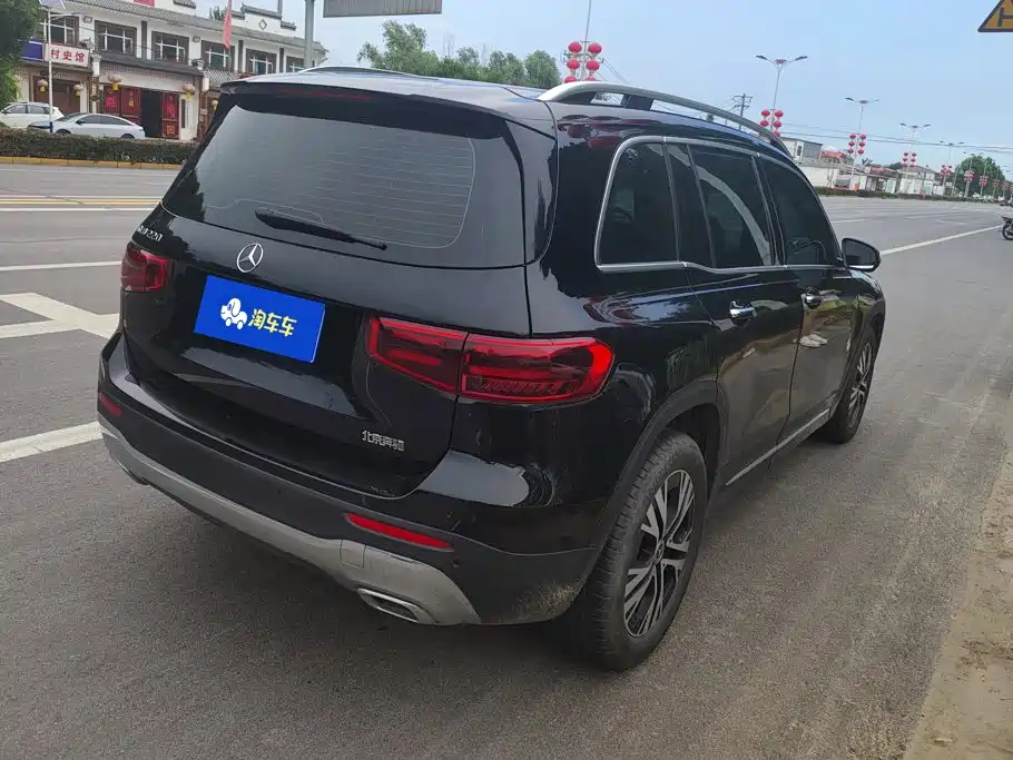 Mercedes-Benz GLB — миниатюра 3