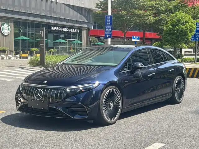 MERCEDES-BENZ EQS AMG 2024