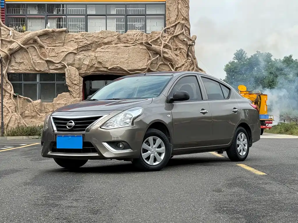 Купить Nissan Sunny