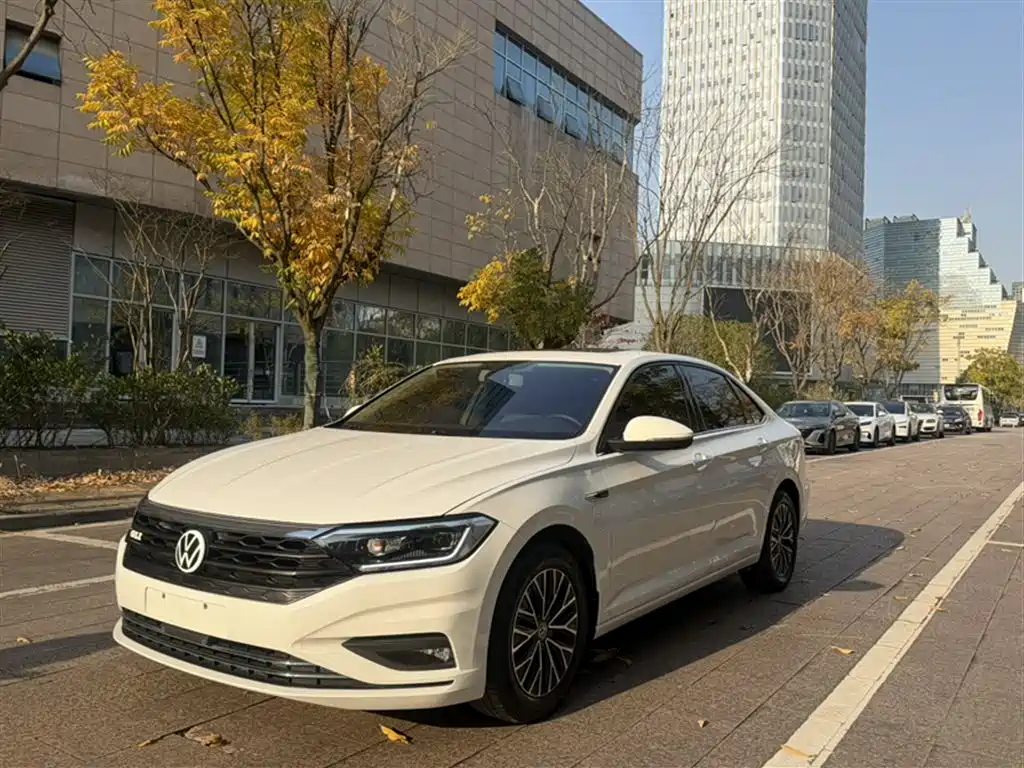 Volkswagen Sagitar 2020