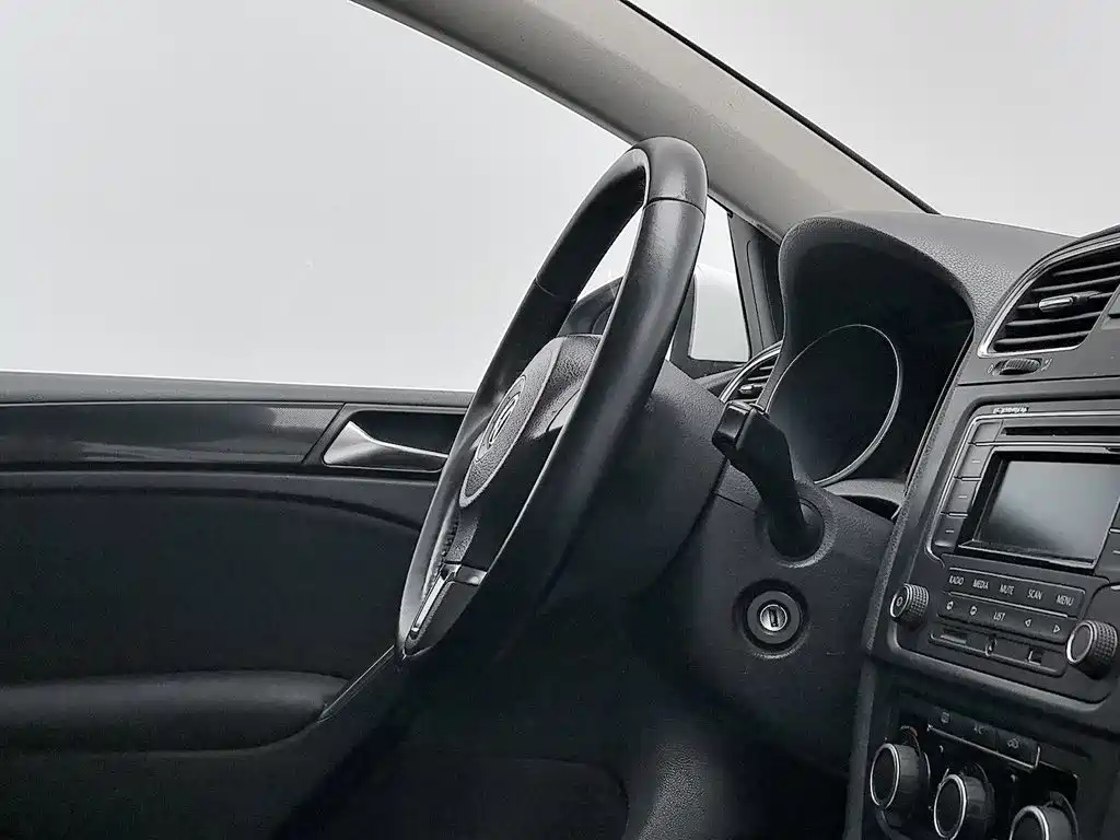 Volkswagen Golf — миниатюра 22
