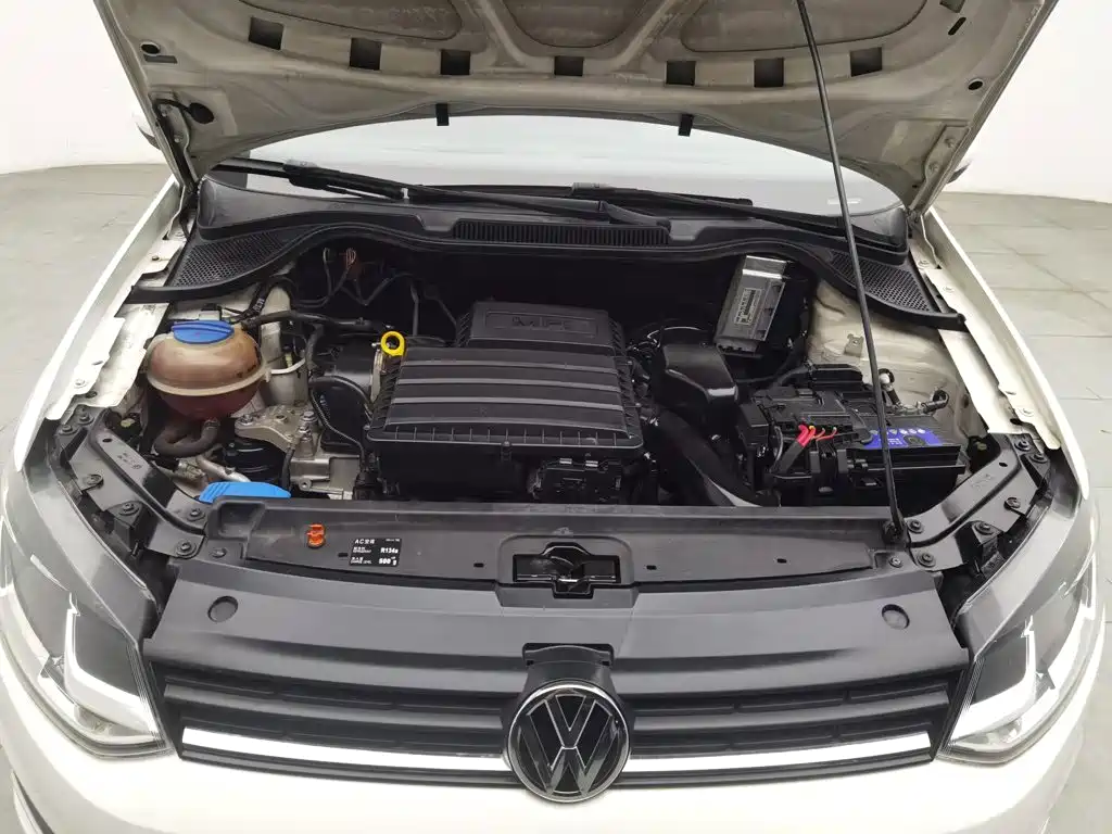 Volkswagen Polo — миниатюра 6