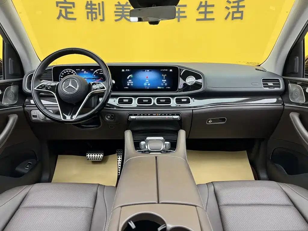 Mercedes-Benz GLS — миниатюра 46