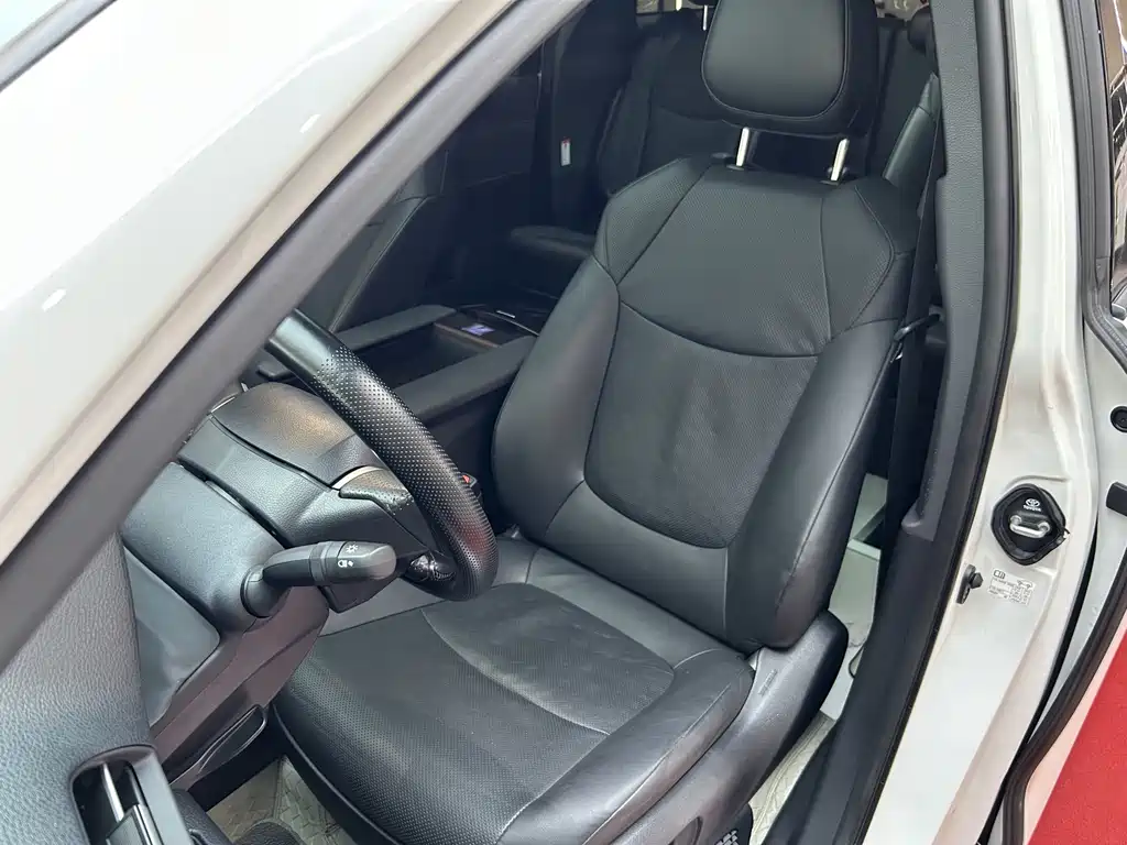 Toyota Granvia — миниатюра 35