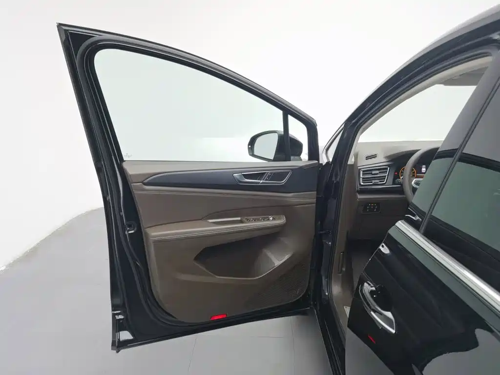 Volkswagen Viloran — миниатюра 8