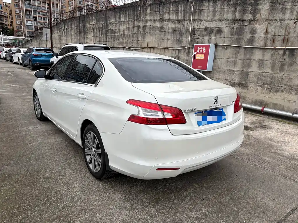 Peugeot 408 2014 1.8L AT Luxury