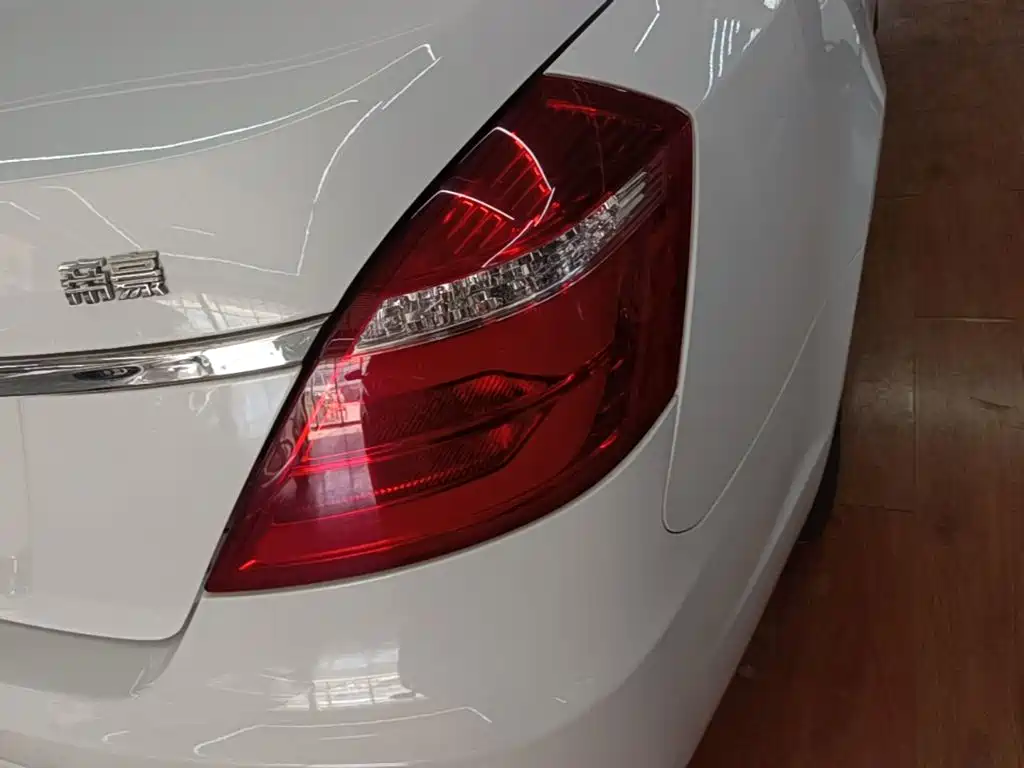 Geely Emgrand — миниатюра 8