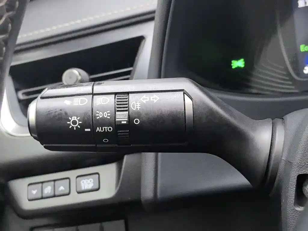 Lexus UX — миниатюра 21
