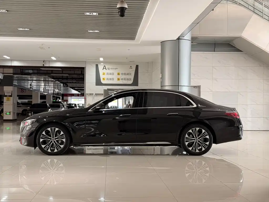 Mercedes-Benz E-Class — миниатюра 4