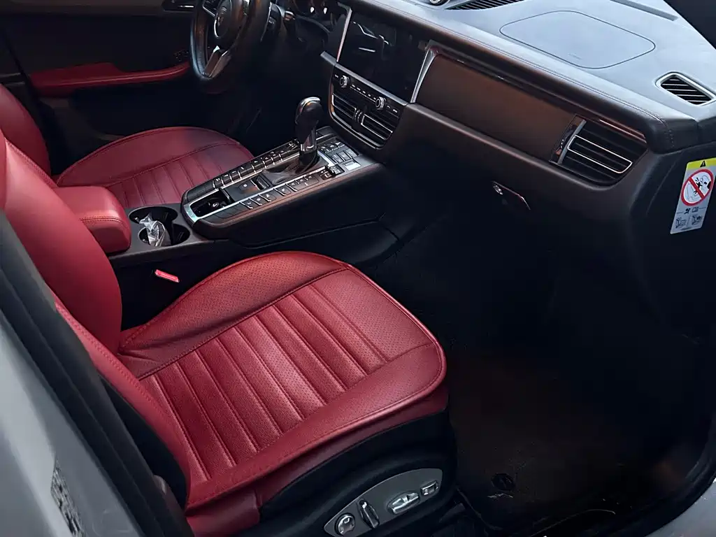 Porsche Macan — миниатюра 11
