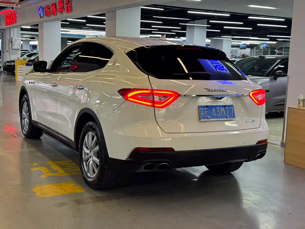 Maserati Levante — миниатюра 8