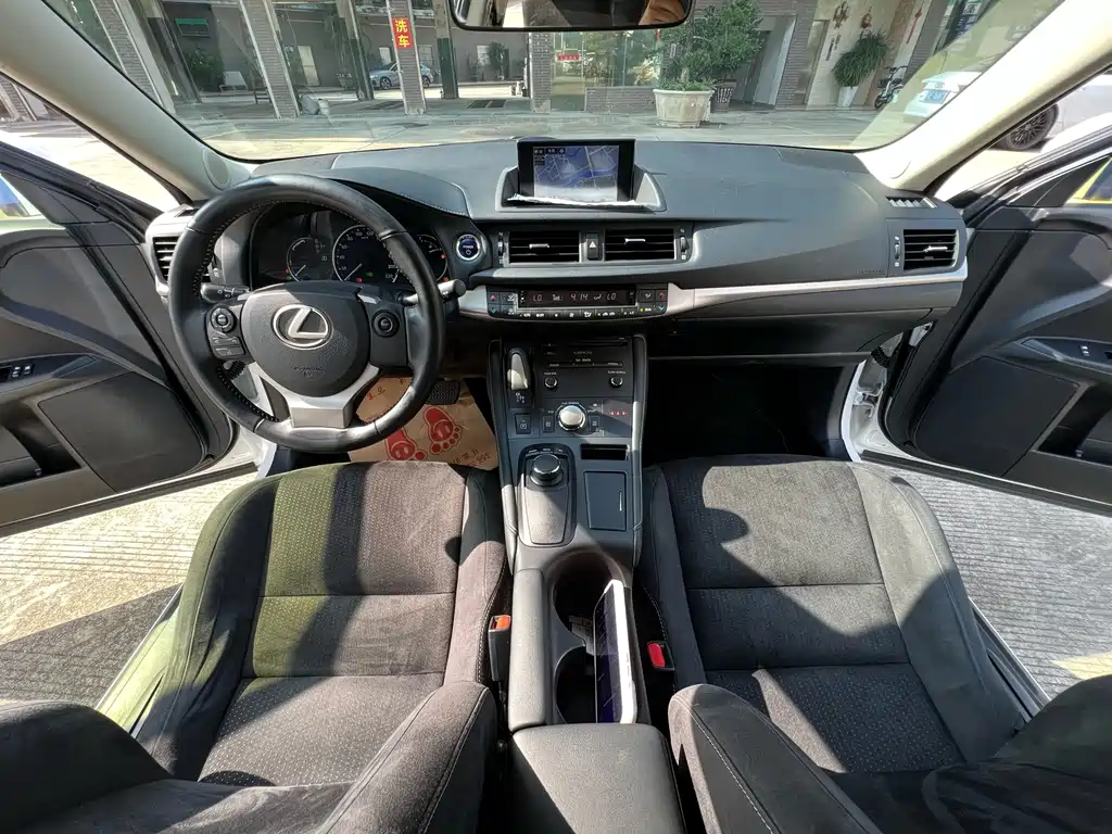 Lexus CT — фотографии объявления, Фото 15