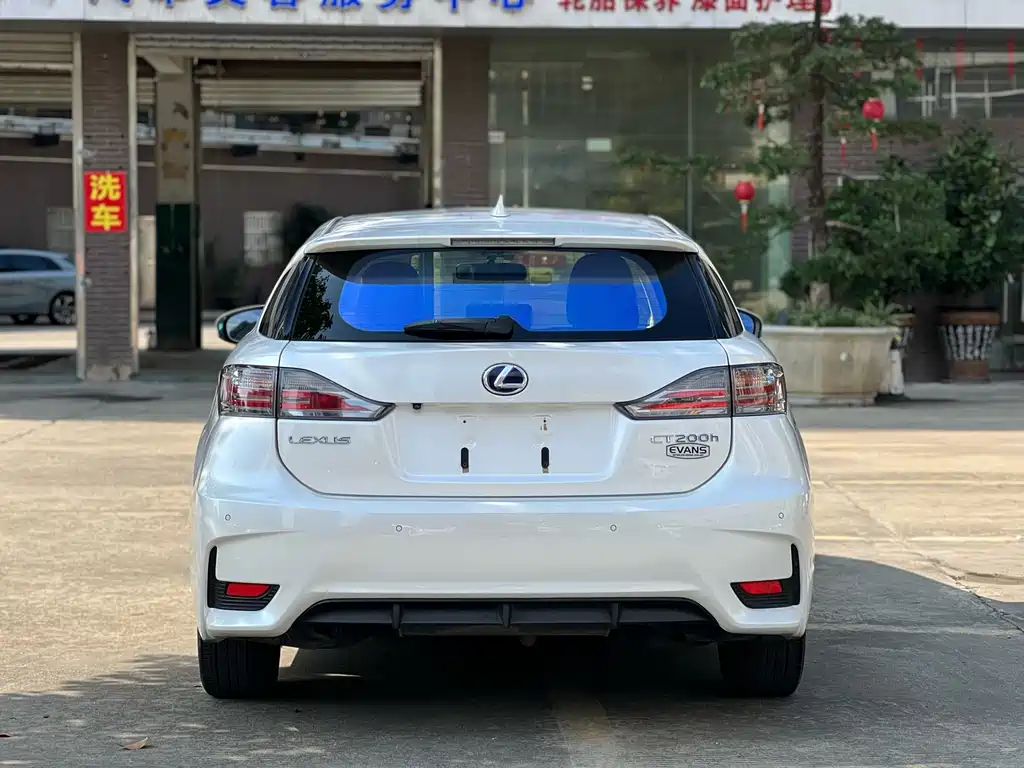 Lexus CT 2014 CT200h Comfort