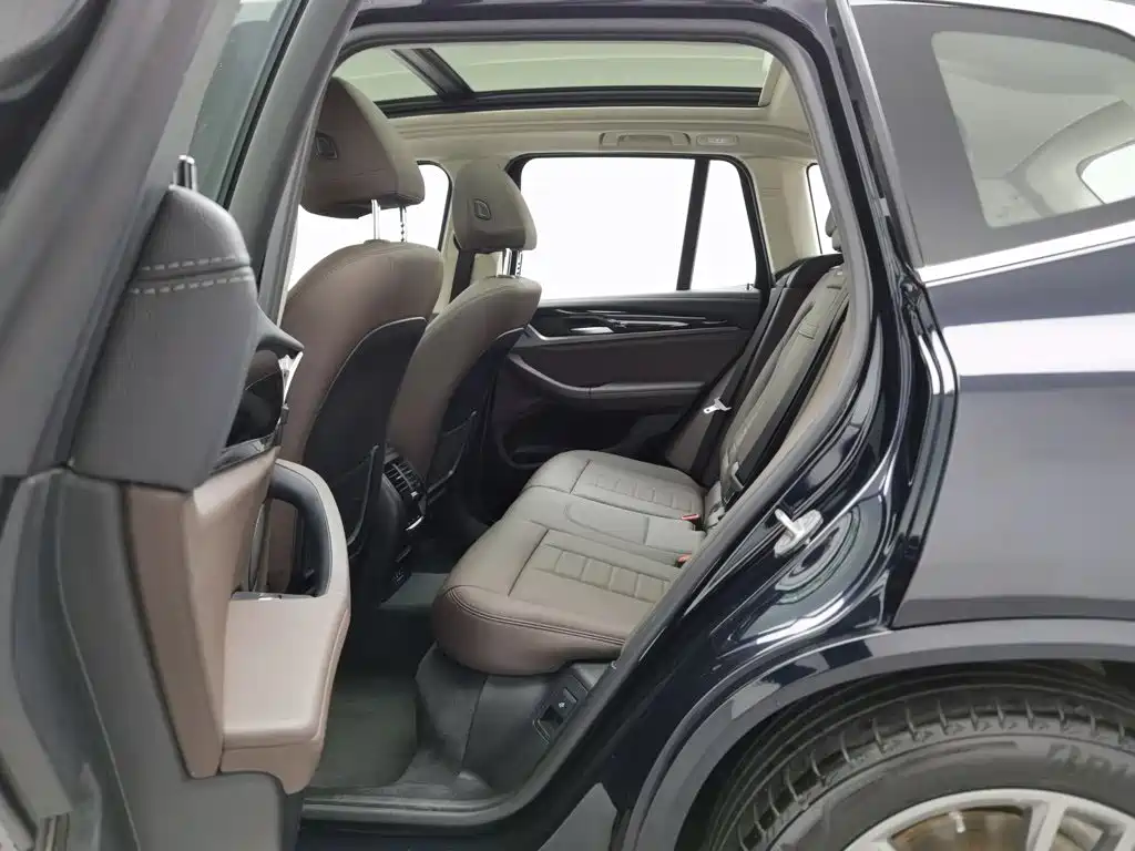 BMW X3 — миниатюра 15